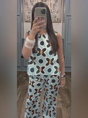 Retro Print Sleeveless Top and Pants Set